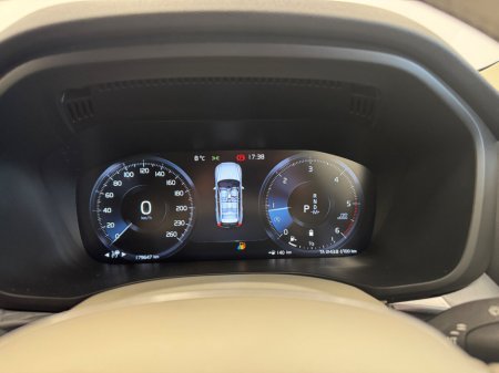 2021 Volvo XC60 - thumbnail 10