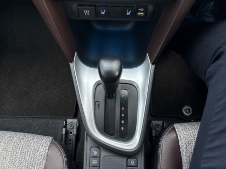 2021 Toyota Yaris Cross 1.5L Petrol Hybrid Automatic €25,950 thumbnail