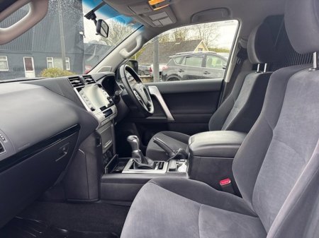 2024 Toyota Landcruiser - thumbnail 6