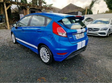 2016 Ford Fiesta 1.0l petrol Auto | High spec €11,450 thumbnail