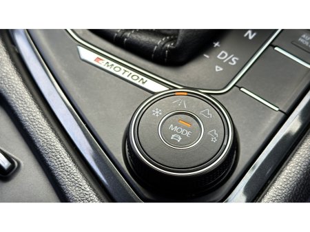 2018 Volkswagen Tiguan - thumbnail 28