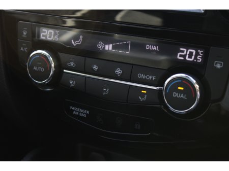 2017 Nissan Qashqai - thumbnail 14