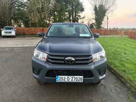2025 Toyota Hilux 2.8 Single Cab ACTIVE 4x4 Pick Up thumbnail
