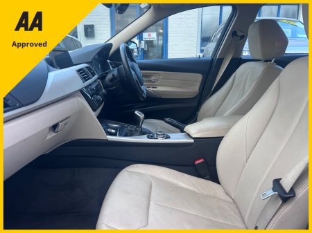 2015 BMW 3 Series 2015 BMW 318i PETROL SE CREAM LEATHER €10,950 thumbnail