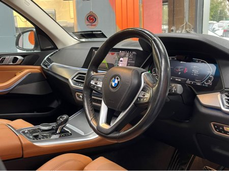 2021 BMW X5 €52950 2021 BMW X5 xDRIVE 45E -PANORAMIC ELECTRIC ROOF - HEATED ELECTRIC MEMORY SEATS - CRUISE CONTROL - REVERSE CAMERA - SPLIT ELECTRIC TAILGATE - REAR SUNBLINDS - REVERSE CAMERA €52,950 thumbnail