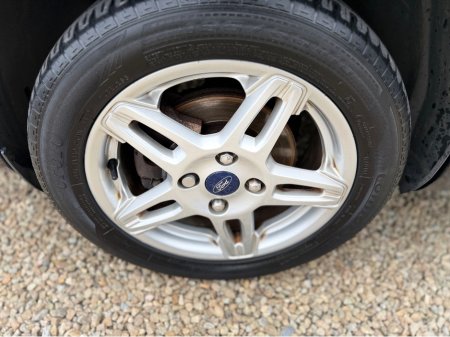 2013 Ford Fiesta - thumbnail 12