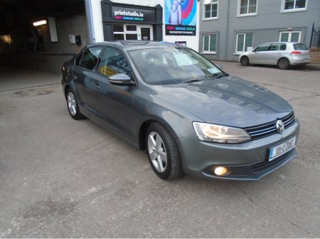 2013 Volkswagen Jetta CL 1.2 TSI MANUAL 6SPEED FWD 105HP 4DR €7,950 thumbnail