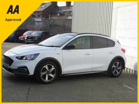 2020 Ford Focus - thumbnail 5