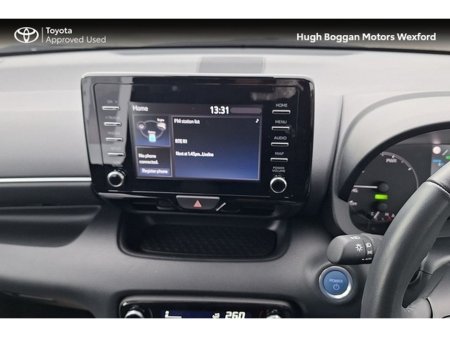 2024 Toyota Yaris HYBRID LUNA, MINT CONDITION! €25,995 thumbnail