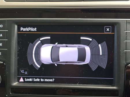 2017 Volkswagen Passat Highline 2.0 TDi Automatic Saloon €13,950 thumbnail