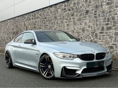 2016 BMW M4 - thumbnail 1