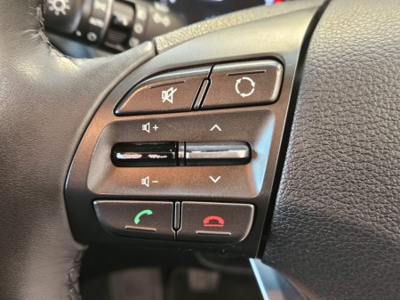 2017 Hyundai i30 1.0 T-GDI Deluxe Launch Edition €13,950 thumbnail