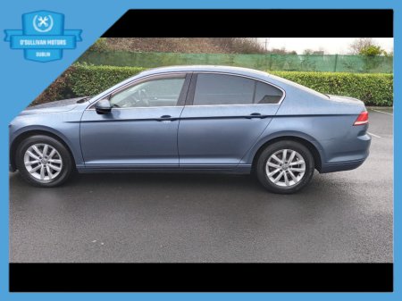 2017 Volkswagen Passat CL 1.6 TDI MANUAL 6SPEED FWD 120HP 4DR €14,950 thumbnail