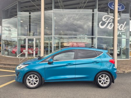 2018 Ford Fiesta - photo 2