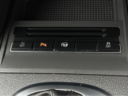 2015 Volkswagen Touran ( 152 REG ) HIGHLINE EDITION 7 SEATER * ALCANTARA SEATS * REVERSING CAMERA * SIMI DEALER - SPECIALISING IN IMPORTS OF JAP AUTOMATIC HI SPEC BLUEMOTION // LARGE TOUCH SCREEN // €15,450 thumbnail