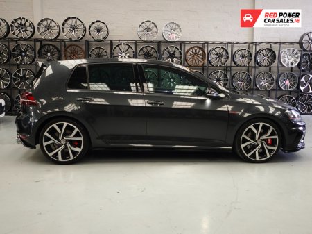 2016 Volkswagen Golf GTI Clubsport Track Edition//LOW KMs €29,450 thumbnail