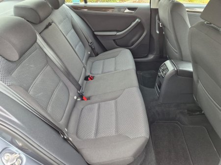 2015 Volkswagen Jetta - thumbnail 14