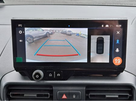 2025 Opel Combo SPORTIVE L1H1 1.5TD 100BHP **REVERSING CAMERA** €19,919 thumbnail