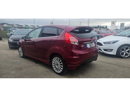 2015 Ford Fiesta - thumbnail 16