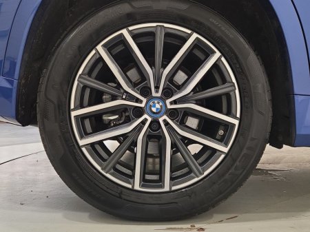 2025 BMW iX1 - thumbnail 14