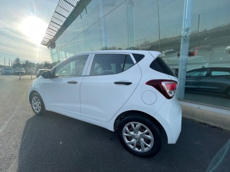 2019 Hyundai i10 - thumbnail 9