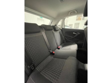 2015 Volkswagen Polo - thumbnail 10