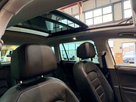 2020 Volkswagen Tiguan - thumbnail 16