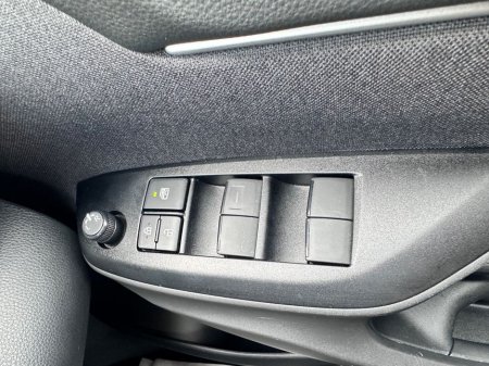 2024 Toyota Yaris Cross - thumbnail 27