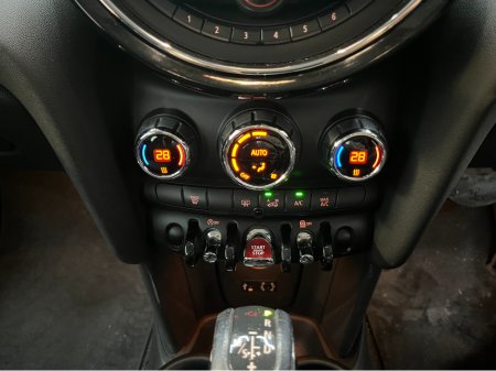 2016 MINI Cooper €12950! 2016 MINI COOPERD 5DOORS 1.5 AUTOMATIC REVERSE CAMERA AND MORE €12,950 thumbnail