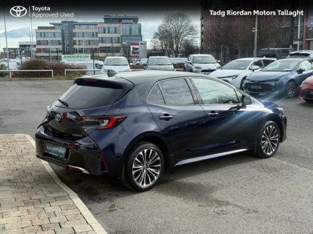 2023 Toyota Corolla - photo 2