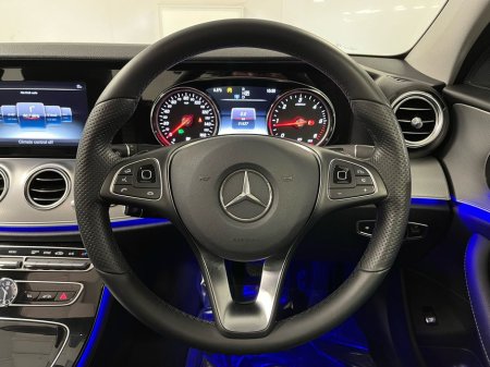 2017 Mercedes-Benz E Class 220d Avantgarde - 17 Inch Alloys - Reversing Camera - Panoramic Sunroof - Ambient Lighting - Sat Nav - Climate Control - Electric Heated Memory Seats - Keyless Start - Auto Lights/Wipers thumbnail