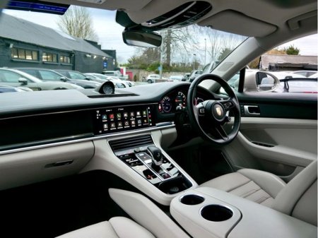 2023 Porsche Panamera - thumbnail 33