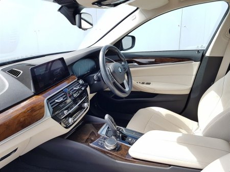 2019 BMW 5 Series - thumbnail 7