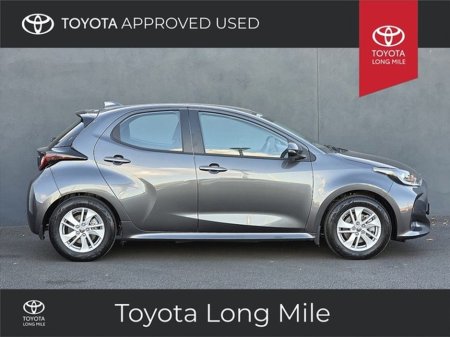 2023 Toyota Yaris - thumbnail 3