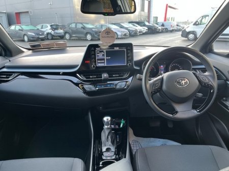 2022 Toyota C-HR 1.8 HYBRID SPORTMONO 4DR SPORT AUTO €26,950 thumbnail