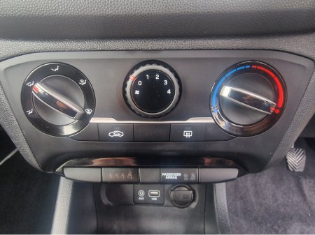 2017 Hyundai i20 - thumbnail 17