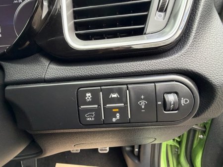 2023 Kia XCeed - thumbnail 25