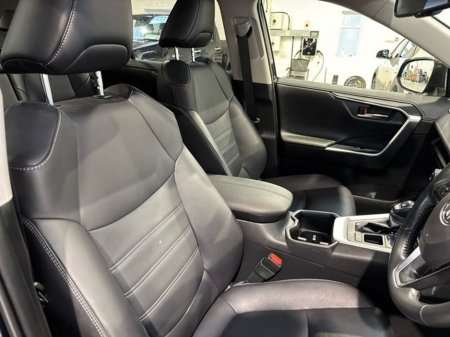 2024 Toyota Rav4 HYBRID SOL AUTO €43,950 thumbnail