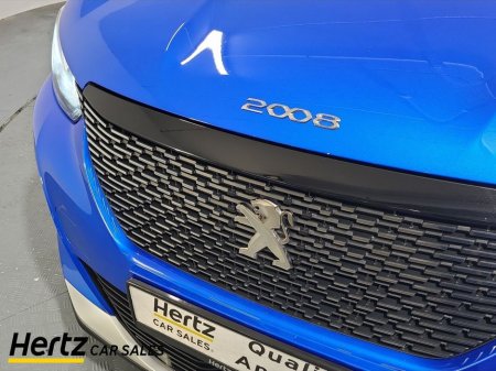 2023 Peugeot 2008 - thumbnail 9