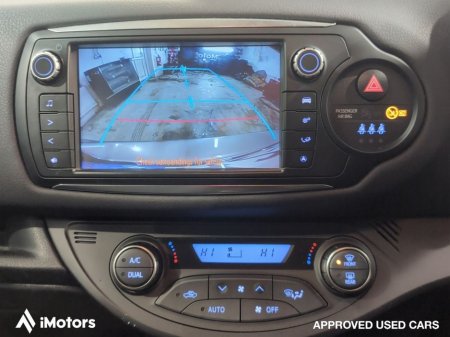 2014 Toyota Yaris 1.5 Excel Hybrid E- CVT thumbnail