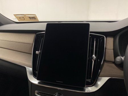 2025 Volvo XC90 - thumbnail 9