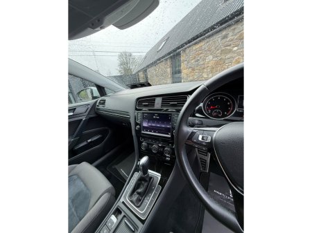 2014 Volkswagen Golf 1.4 TSI 5DR 150HP Highline €12,995 thumbnail