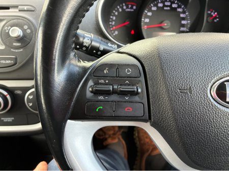 2015 Kia Picanto - thumbnail 18