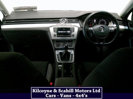 2015 Volkswagen Passat 2.0 TDI SE BUSINESS BLUEMOTION 150PS 4DR thumbnail