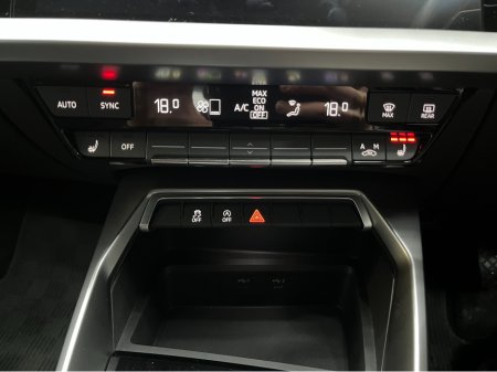 2022 Audi A3 Sportback €25950! 2022 AUDI A3 SPORTBACK 30TFSI ADVANCED 1.0 AUTOMATIC / CRUISE CONTROL / REVERSE CAMERA / ELECTRIC & HEATED SEATS / PADDLE SHIFTERS €25,950 thumbnail