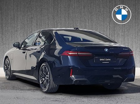 2026 BMW 5 Series - thumbnail 2