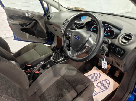 2017 Ford Fiesta - thumbnail 10