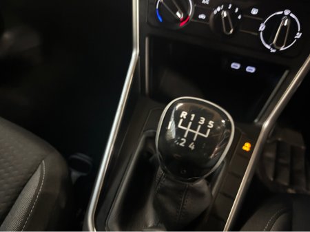 2022 Volkswagen Taigo LIFE 1.0 TSI 95BHP MANUAL 5SPEED 5DR €19,750 thumbnail