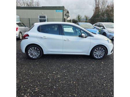 2016 Peugeot 208 1.2 Puretech 110 bhp automatic Allure 5d €9,950 thumbnail