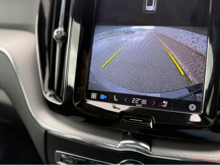 2021 Volvo XC60 - thumbnail 25